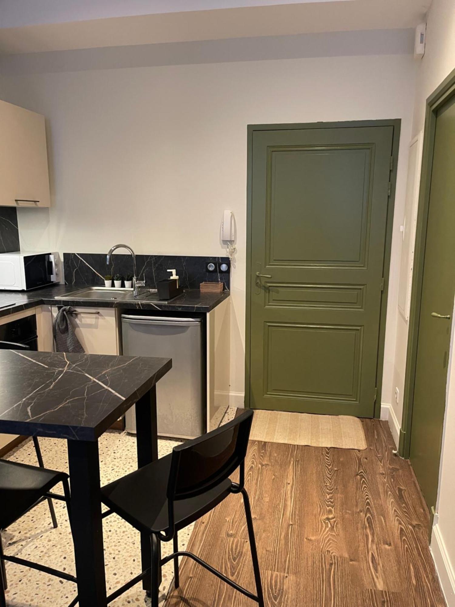 Appartement Au Coeur Du Centre Ville De Carcassone Kültér fotó