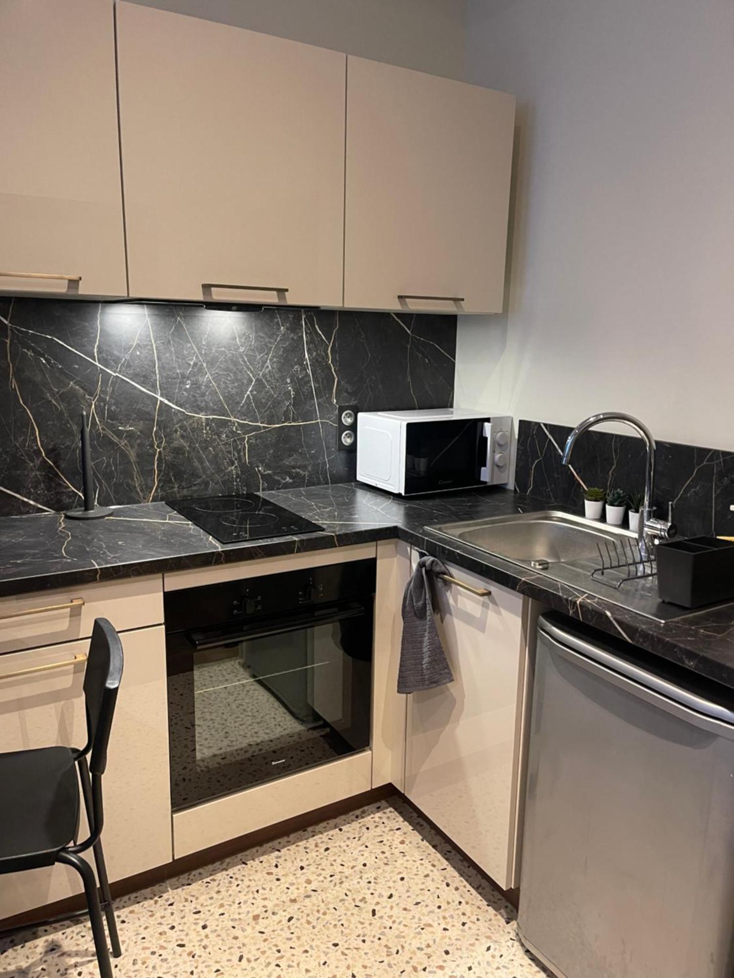 Appartement Au Coeur Du Centre Ville De Carcassone Kültér fotó